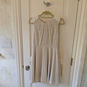 Vince Camuto Ivory Sleeveless Dress -- Size 6